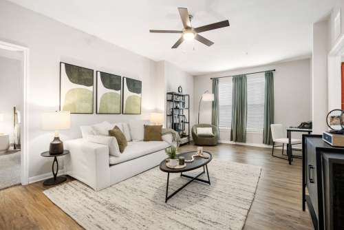 S Bed Las Brisas Apartment Homes 53